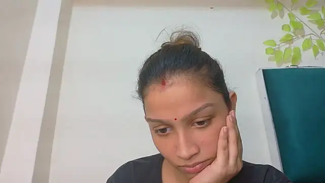 Snapshot of Aleena_Rai chatting on September 25, 2025, 5:52 pm Aleena Rai online show from September 25, 2025, 5:52 pm