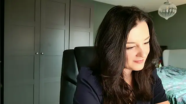 flatwhite0 online show from February 9, 2026, 10:24 am