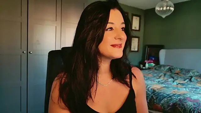 Snapshot of flatwhite0 chatting on November 25, 2025, 10:37 am flatwhite0 online show from November 25, 2025, 10:37 am