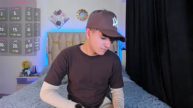 Snapshot of patrick_sanzz chatting on March 19, 2025, 1:32 am patrick sanzz online show from March 19, 2025, 1:32 am