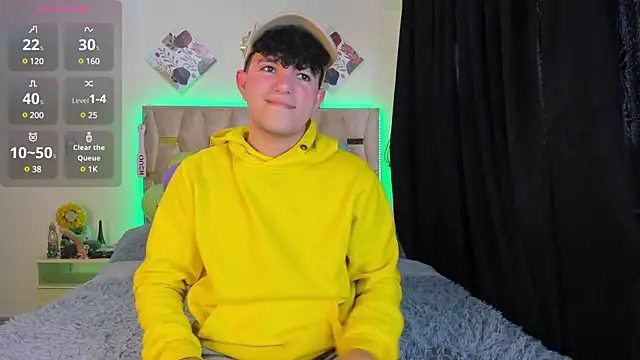 Snapshot of patrick_sanzz chatting on March 14, 2025, 1:13 pm patrick sanzz online show from March 14, 2025, 1:13 pm