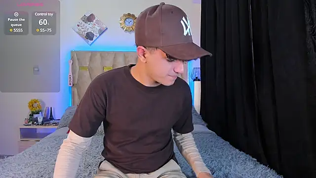 Snapshot of patrick_sanzz chatting on March 18, 2025, 10:26 pm patrick sanzz online show from March 18, 2025, 10:26 pm