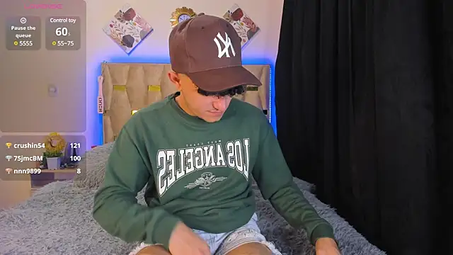 Snapshot of patrick_sanzz chatting on March 21, 2025, 7:33 am patrick sanzz online show from March 21, 2025, 7:33 am