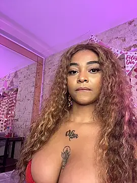 Snapshot of pamela_west chatting on February 6, 2026, 8:27 pm pamela west online show from February 6, 2026, 8:27 pm