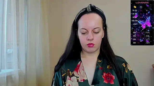Snapshot of Sabrina_Lavv chatting on October 21, 2025, 8:25 am Sabrina Lavv online show from October 21, 2025, 8:25 am