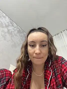 Snapshot of viviandaimond1 chatting on February 7, 2026, 6:27 pm viviandaimond1 online show from February 7, 2026, 6:27 pm