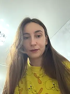 viviandaimond1 online show from October 27, 2025, 6:42 pm