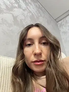 Snapshot of viviandaimond1 chatting on January 6, 2026, 7:18 pm viviandaimond1 online show from January 6, 2026, 7:18 pm