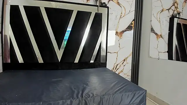 KarinaSimonz online show from October 23, 2025, 7:34 pm