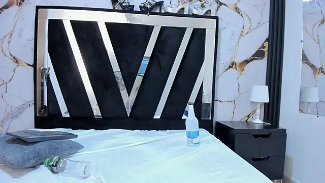 KarinaSimonz online show from February 19, 2026, 8:06 pm