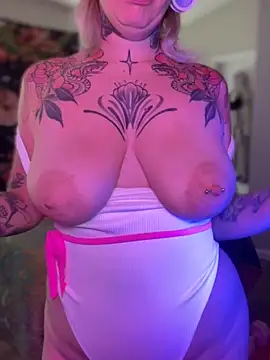 GoldieBakeman online show from October 30, 2025, 3:53 pm