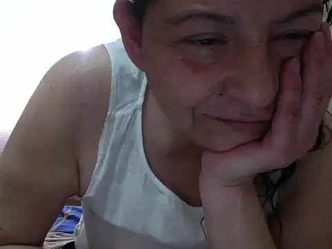 straichathot 08 online show from December 1, 2025, 7:04 pm