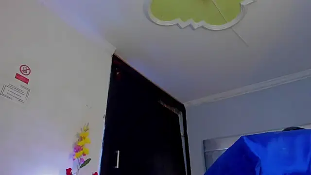 Snapshot of Eyleen_Santos chatting on March 31, 2026, 7:38 pm Eyleen Santos online show from March 31, 2026, 7:38 pm