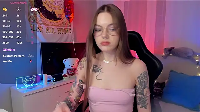 Marta May  online show from March 6, 2025, 6:37 pm