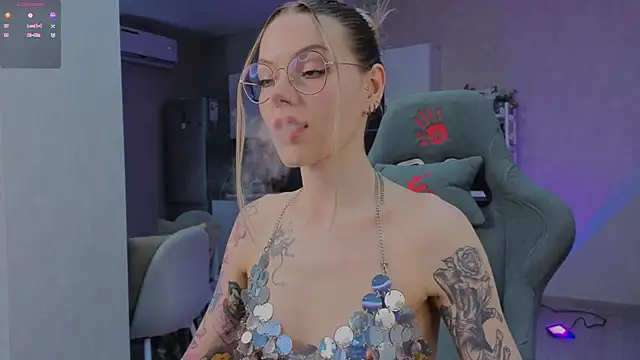 Snapshot of Marta_May_ chatting on June 20, 2026, 11:59 am Marta May online show from June 20, 2026, 11:59 am