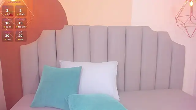 tammylee  online show from March 1, 2025, 6:35 am