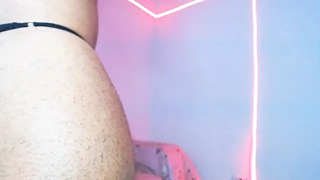  JaaconLeon  online show from February 18, 2025, 4:36 pm