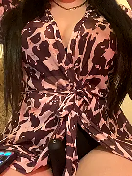 Cameelia online show from December 19, 2025, 5:04 pm