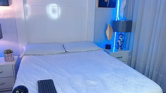 Snapshot of Ivyy_Crystal chatting on April 4, 2026, 12:23 pm Ivyy Crystal online show from April 4, 2026, 12:23 pm