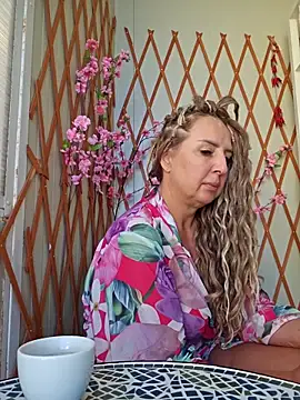 Snapshot of MariaRichi_ chatting on September 16, 2025, 6:47 am MariaRichi online show from September 16, 2025, 6:47 am