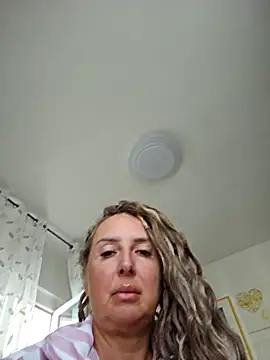 Snapshot of MariaRichi_ chatting on September 29, 2025, 6:53 am MariaRichi online show from September 29, 2025, 6:53 am