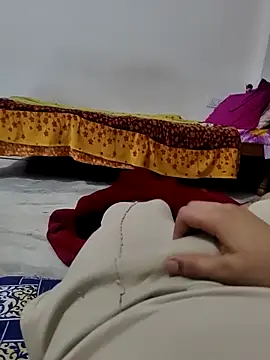 mahiforyou11 online show from January 3, 2025, 2:08 pm