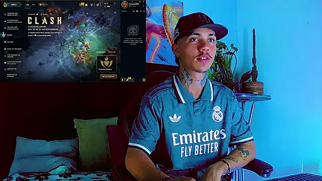 Snapshot of HannibalLester chatting on November 24, 2025, 4:45 am HannibalLester online show from November 24, 2025, 4:45 am