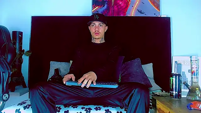 Snapshot of HannibalLester chatting on November 26, 2025, 4:56 am HannibalLester online show from November 26, 2025, 4:56 am