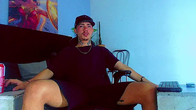 Snapshot of HannibalLester chatting on November 2, 2025, 7:13 am HannibalLester online show from November 2, 2025, 7:13 am