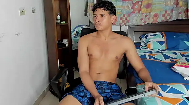 yei-sant online show from February 9, 2025, 10:00 pm