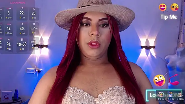 Snapshot of Emili_Roux chatting on November 12, 2025, 11:47 am Emili Roux online show from November 12, 2025, 11:47 am