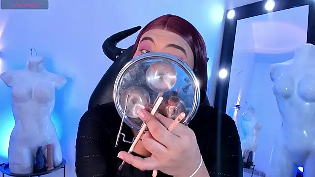 Emili Roux online show from March 23, 2026, 10:15 am