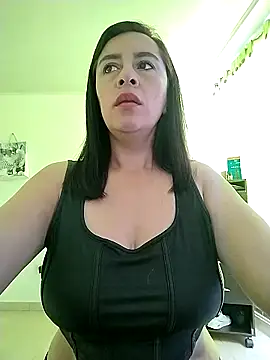 Snapshot of hailey85 chatting on December 14, 2025, 1:06 pm hailey85 online show from December 14, 2025, 1:06 pm