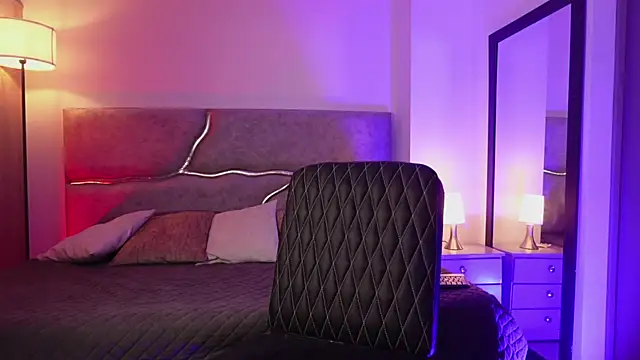 maximusclark1 online show from April 28, 2026, 2:27 am