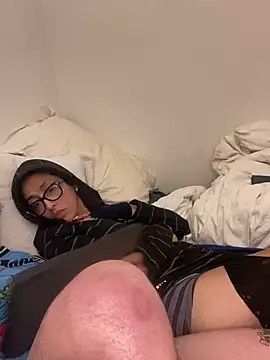 mackshaft4711 online show from February 6, 2025, 9:53 am