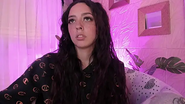 sadashi moon  online show from March 20, 2025, 6:41 am