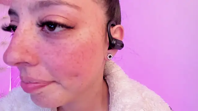 sadashi moon  online show from March 17, 2025, 1:35 am