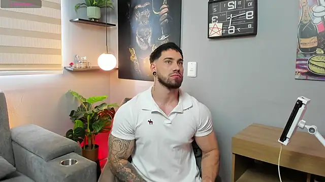 Snapshot of Giorgio-Leone chatting on May 23, 2026, 9:25 pm Giorgio-Leone online show from May 23, 2026, 9:25 pm