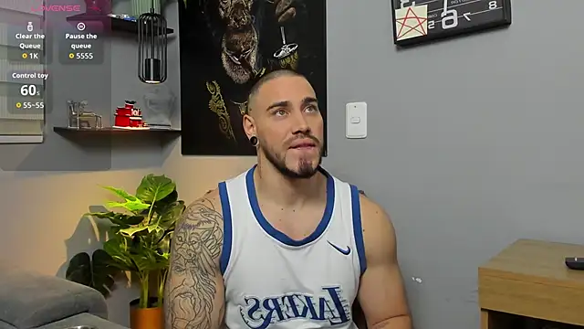 Giorgio-Leone online show from December 22, 2025, 12:33 am