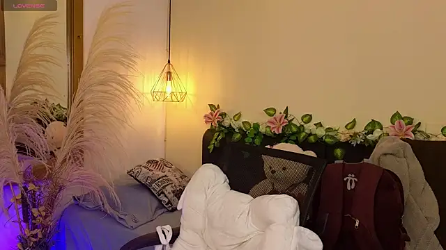 Hannah williams1 online show from September 19, 2025, 10:03 pm