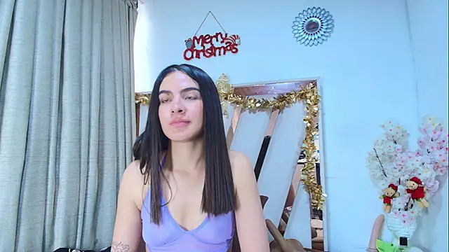 Snapshot of dafne_queenn chatting on December 16, 2025, 12:42 pm dafne queenn online show from December 16, 2025, 12:42 pm