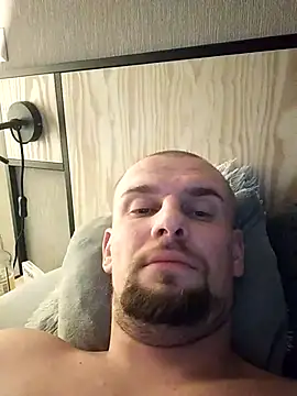 Snapshot of Regularfucker28 chatting on September 13, 2025, 3:17 am Regularfucker28 online show from September 13, 2025, 3:17 am