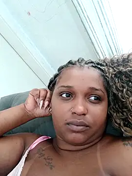 Snapshot of annybarros21 chatting on February 15, 2026, 1:54 pm annybarros21 online show from February 15, 2026, 1:54 pm