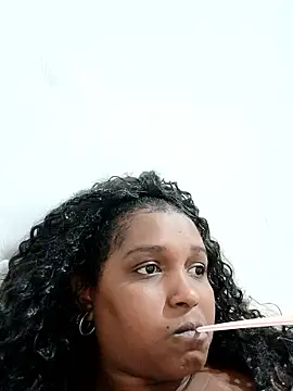Snapshot of annybarros21 chatting on March 11, 2026, 6:24 pm annybarros21 online show from March 11, 2026, 6:24 pm