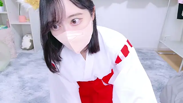 Snapshot of Yurie_ chatting on January 5, 2025, 2:17 am Yurie online show from January 5, 2025, 2:17 am