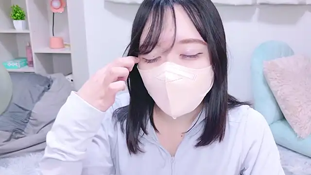 Snapshot of Yurie_ chatting on February 12, 2025, 3:38 pm Yurie online show from February 12, 2025, 3:38 pm