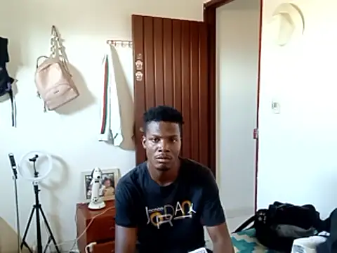 DalianHR33 online show from January 18, 2026, 9:29 pm