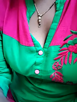 Snapshot of lovelyruhi chatting on January 21, 2025, 9:46 am lovelyruhi online show from January 21, 2025, 9:46 am