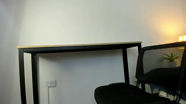 Caroline dh online show from April 8, 2026, 11:33 am