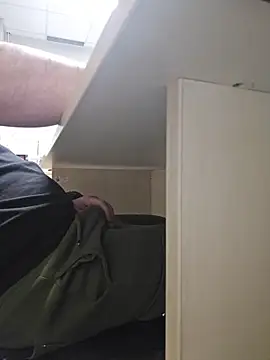 Ibag01 online show from February 4, 2026, 3:40 pm